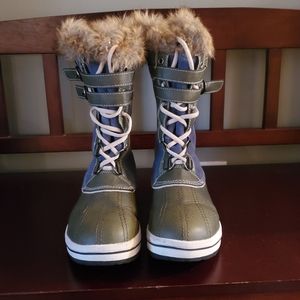 Bearpaw snow boots